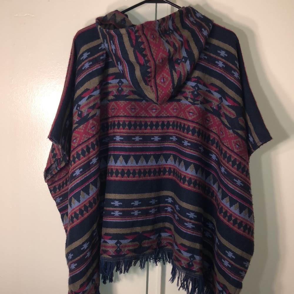 Aztec Pattern Poncho - image 5